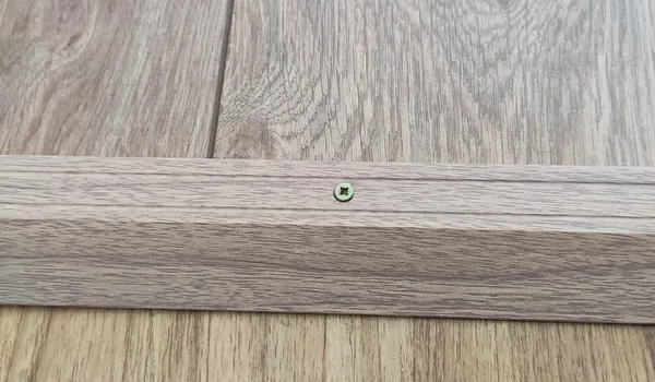 Порог разноуровневый ПР 02.2700.201л Серебро