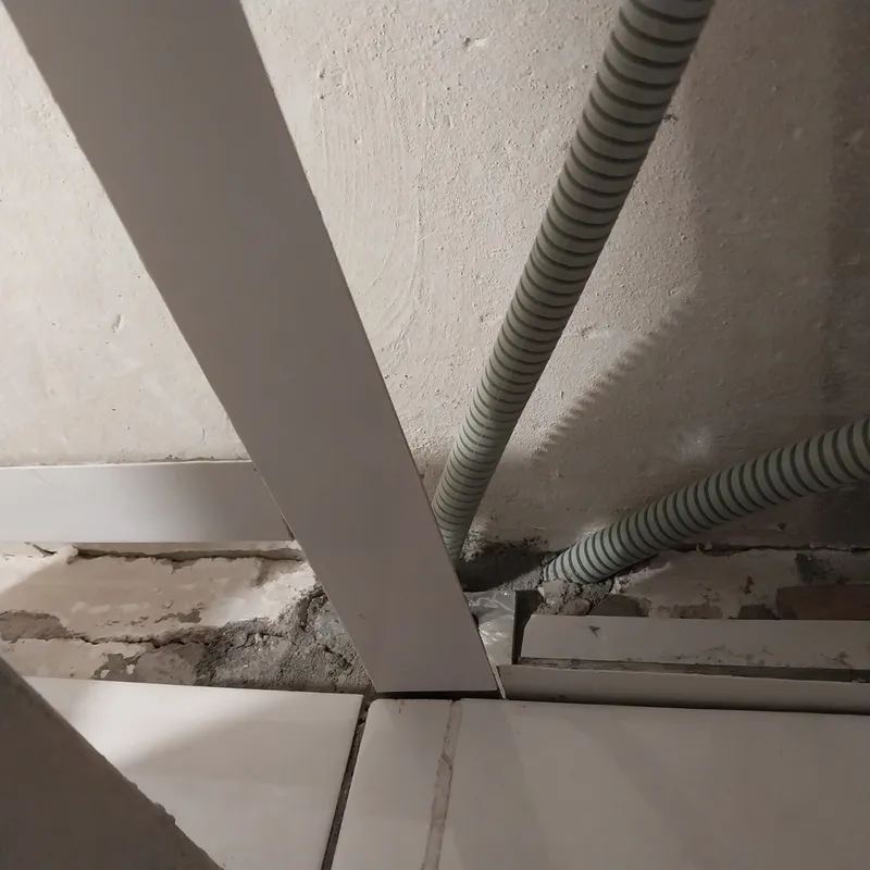 Тавр 25х25 мм Тп 05.2000.502л Золото. Цена за 5 штук.