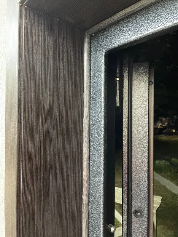 Галтель ПВХ LEMAL 14х14мм. 2,5м. 0109