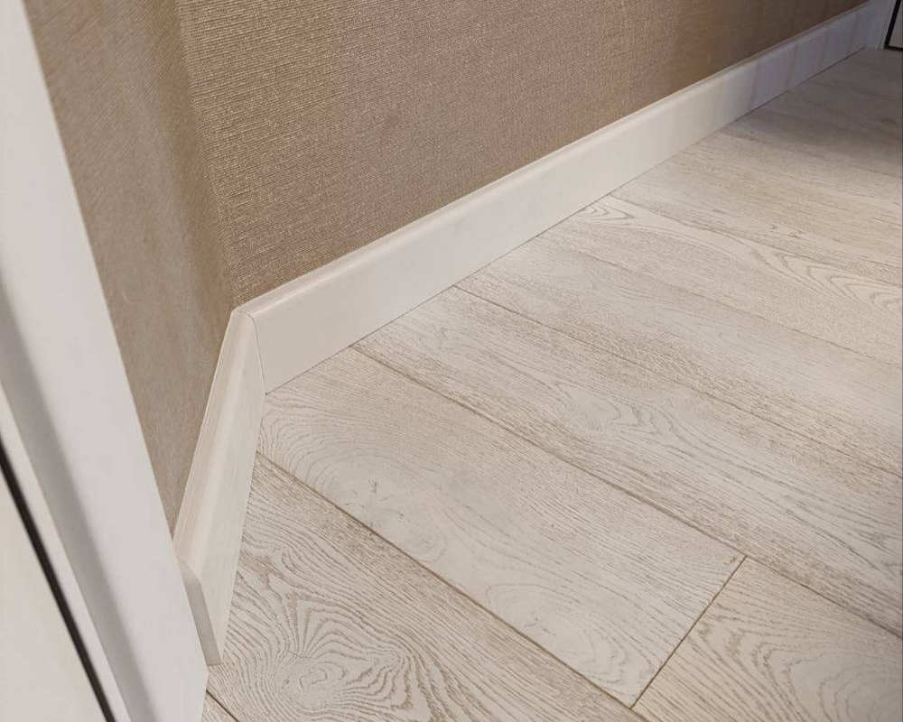 Плинтус МДФ Лука Пл 80МДФ.2700. 24116 Белый