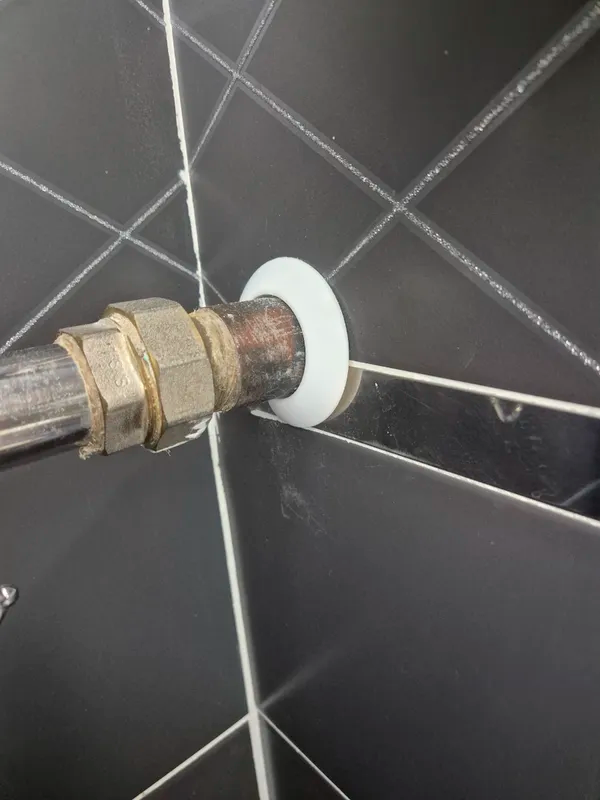 Розетка для труб D22 M105