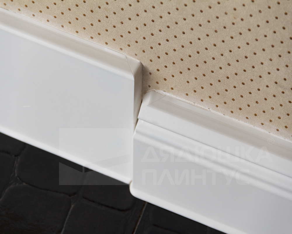 Плинтус ХДФ Dollken Cubu Flex Life 40мм х 11/13мм х 2,5 м 1013 (5012) Белый