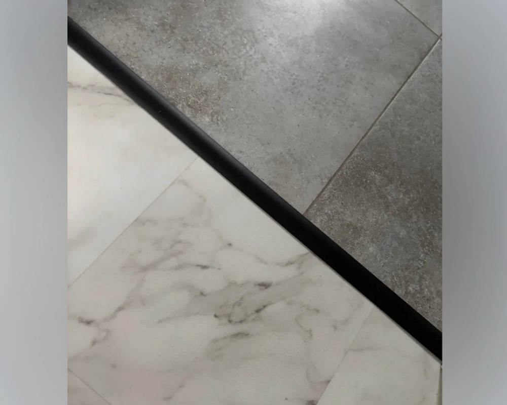 Порог одноуровневый ПС 04-3.1800.15 Черный