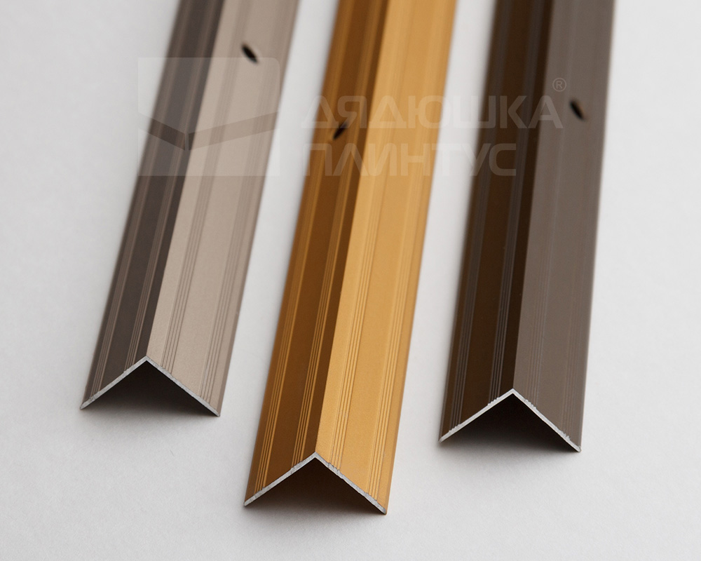 Порог угловой ПУ 05.1800.16 Белый