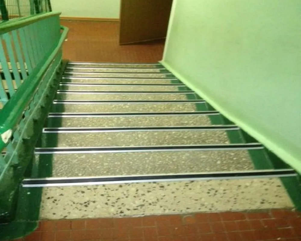 Порог одноуровневый ПС 08.2700.242л Шампань