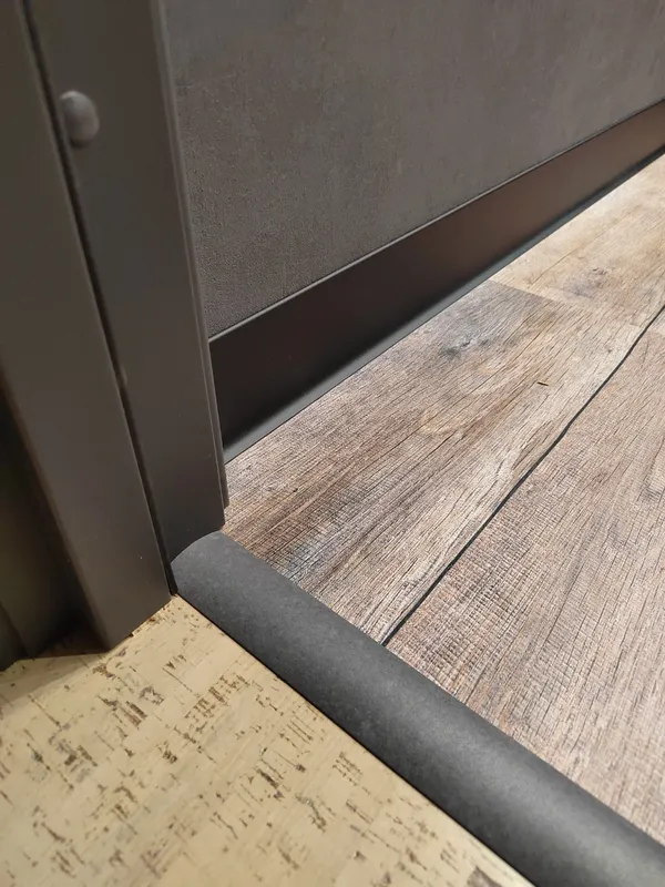 Порог разноуровневый ПР 06.900.053 0,9 м Бук беленый