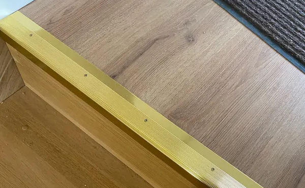 Порог угловой ПУ 02.2700.283 Бук