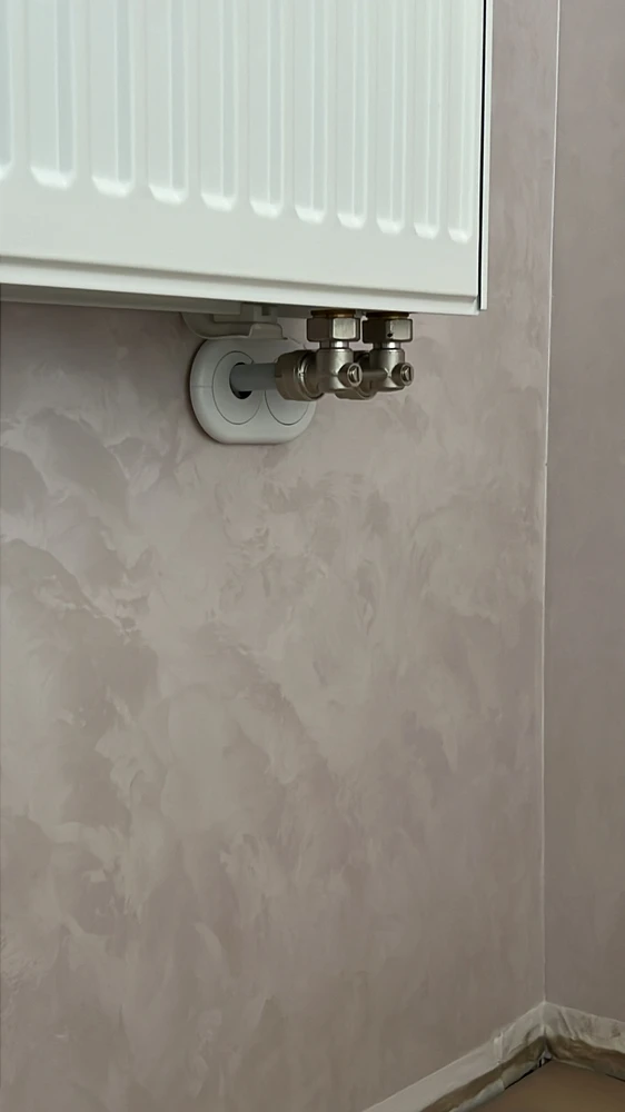 Двойной обвод для труб ПВХ d20 Серый