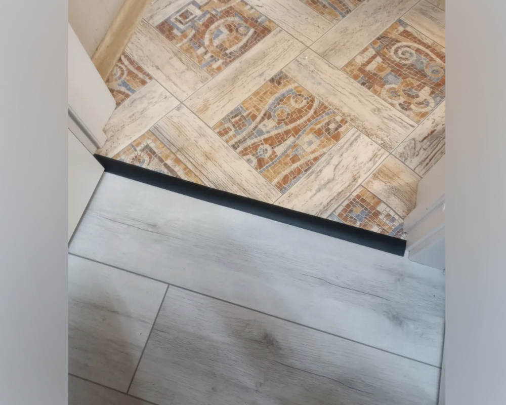 Порог одноуровневый ПС 04-3.1800.15 Черный