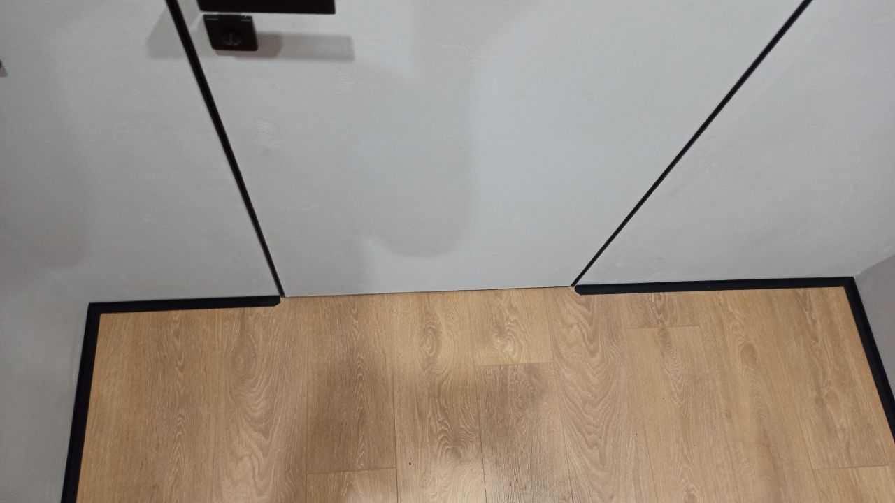 Микроплинтус MSAPL 02.2700.15 Анод черный