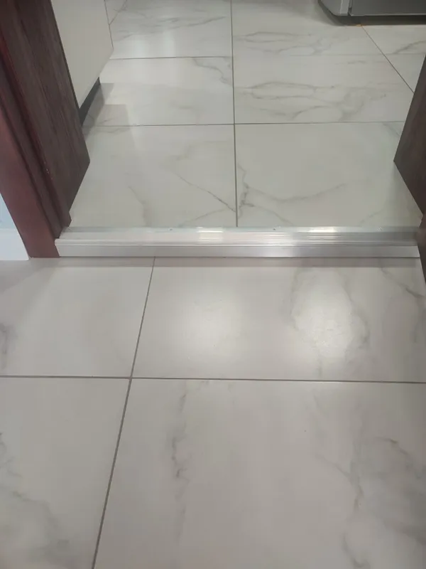 Порог угловой ПУ 04.900.083 Бук