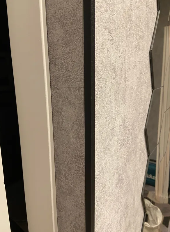 Профиль угловой Волшебная палочка MSUP 04-27.2700.15 15*15мм 2,7м Черный