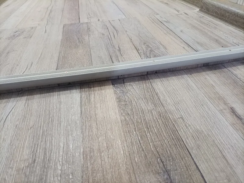 Порог угловой ПУ 06.2700.283 Бук