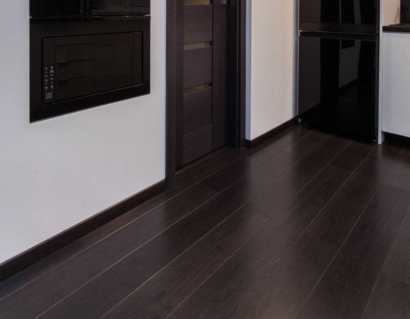 Плинтус МДФ Смартпрофайл Хайд 80М 80мм 2,4м ПМК 03 Дуб Филадельфия коньяк